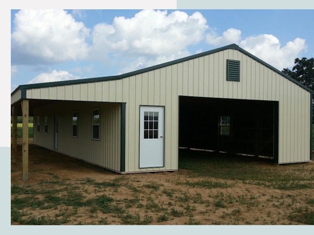 Строительство конюшен в Камышине